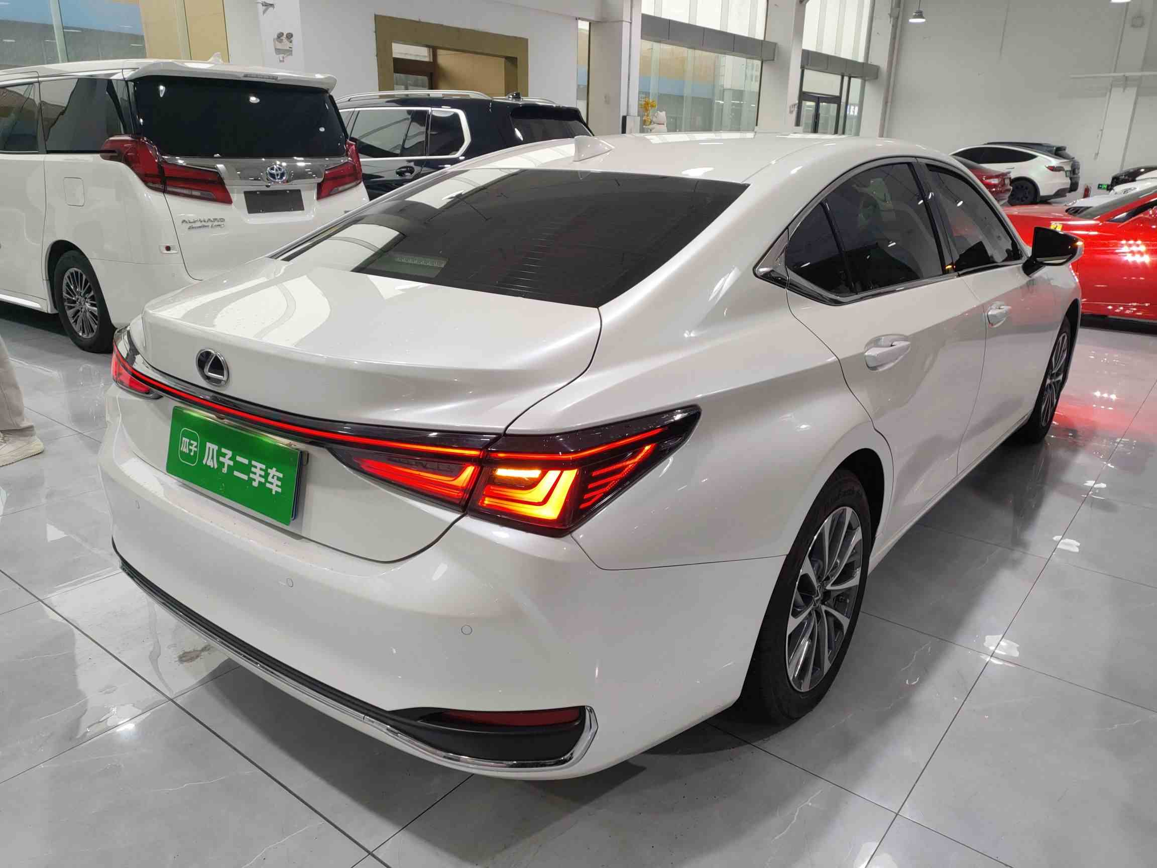 雷克萨斯ES 2025款 200 臻享版(5)