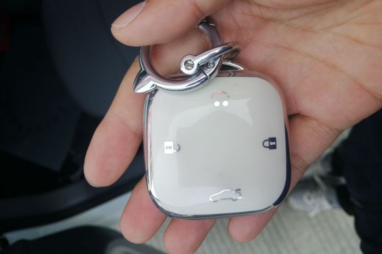 长安启源 长安Lumin 2022款 210km 香甜款中控内饰7001