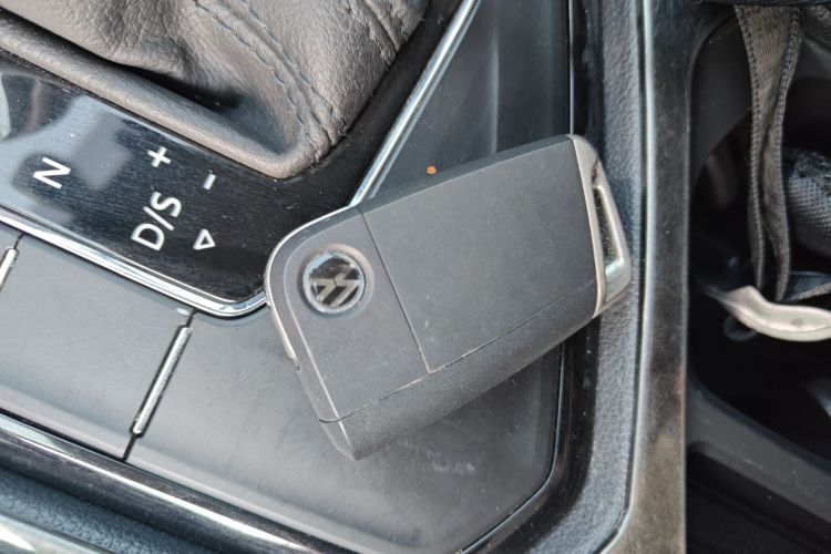 大众 途观L 2020款 330TSI 自动两驱全景舒适版 国VI中控内饰11