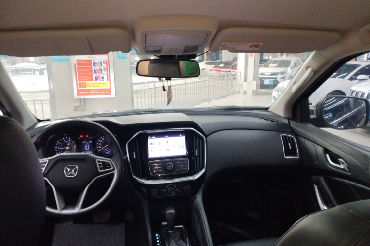 江铃 驭胜S350 2016款 2.0T 自动两驱汽油豪华版5座中控内饰22