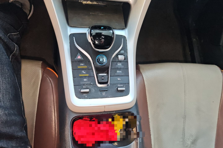 比亚迪 宋Pro新能源 2023款 冠军版 DM-i 110KM卓越型中控内饰18