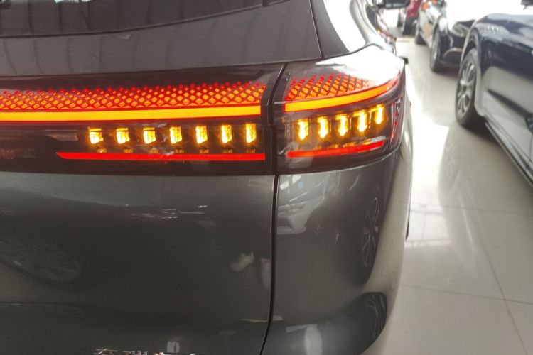 奇瑞 风云T8 2025款 1.5T 130km 舒适版5座车身外观9