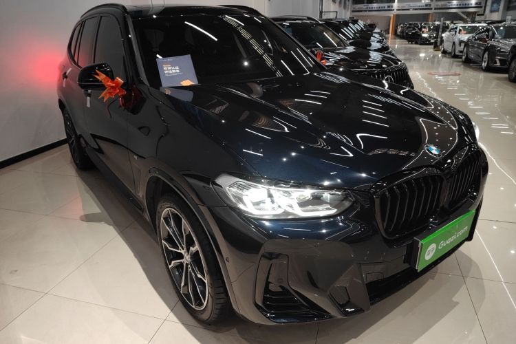 宝马X3 2023款 改款 xDrive30i 领先型 M曜夜套装车身外观3