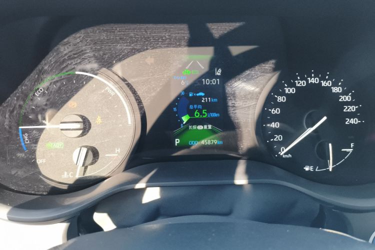 丰田 格瑞维亚 2023款 2.5L混动 豪华版局部细节14