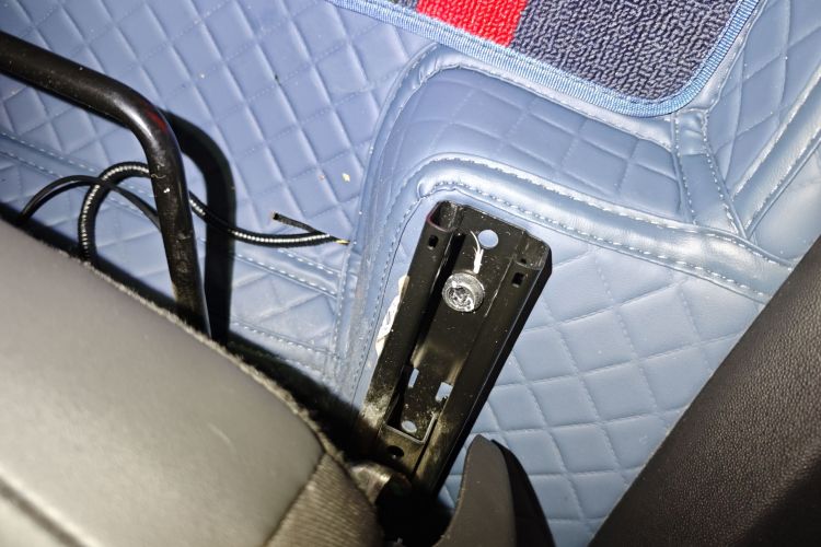 东风风神 奕炫 2023款 马赫版 1.5T 自动追猎骑士版局部细节9001