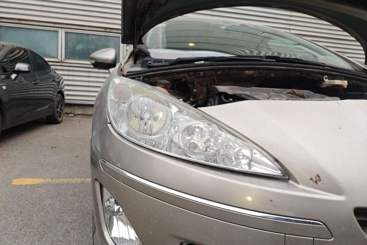 标致408 2013款 2.0L 自动舒适版车身外观8