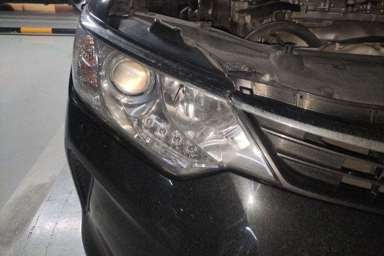 丰田 凯美瑞 2016款 2.0G 十周年纪念领先版车身外观8