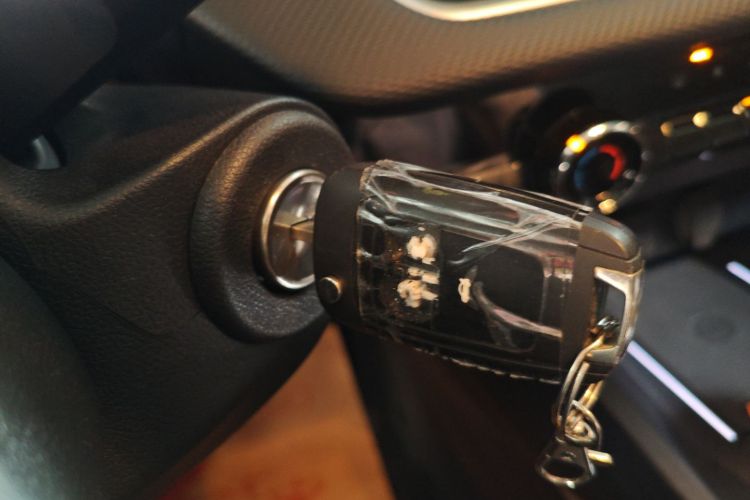 雪佛兰 科鲁泽 2023款 1.5L 双离合乐享版中控内饰7001