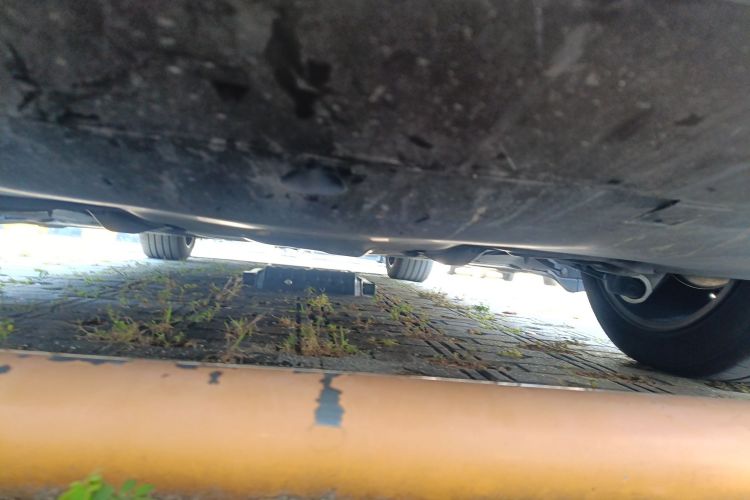 特斯拉 Model Y 2025款 后轮驱动版局部细节9008