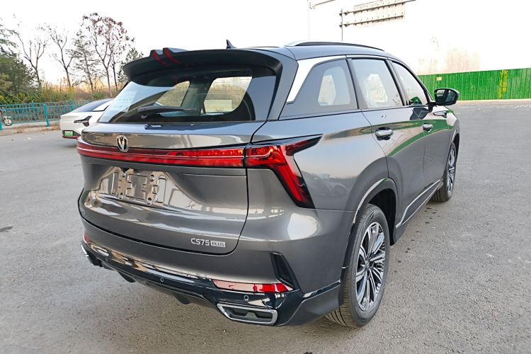 长安CS75 PLUS 2026款 智慧冠军版 1.5T 新蓝鲸 智航型车身外观7