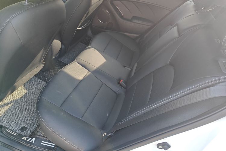 起亚K3S 2014款 1.6L 自动GLS中控内饰21