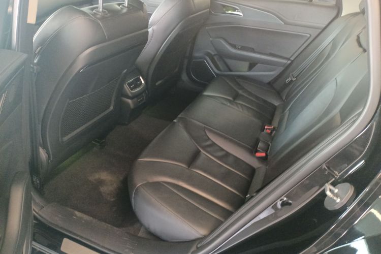 红旗H5 2022款 经典款 改款 1.5T DCT旗韵版中控内饰21