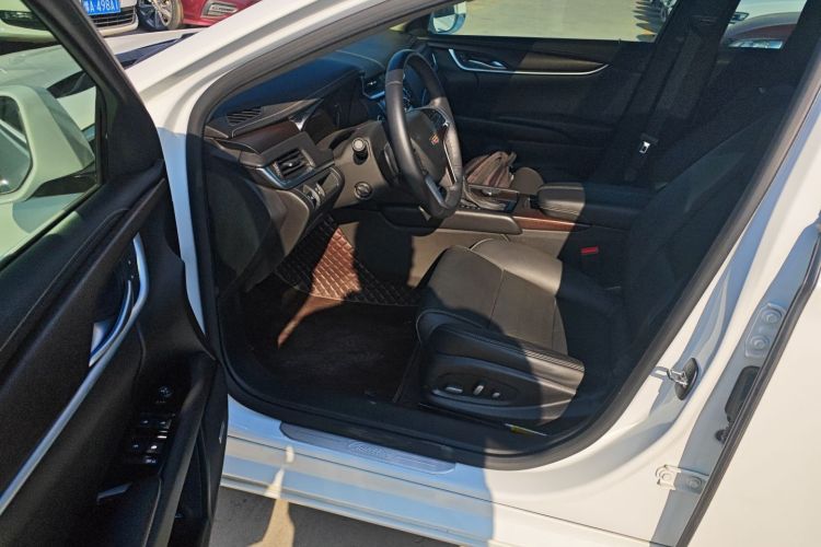 凯迪拉克XTS 2018款 28T 精英型中控内饰20