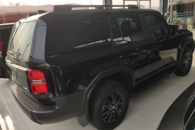 丰田 普拉多 2024款 2.4T 全能TX版 5座车身外观7