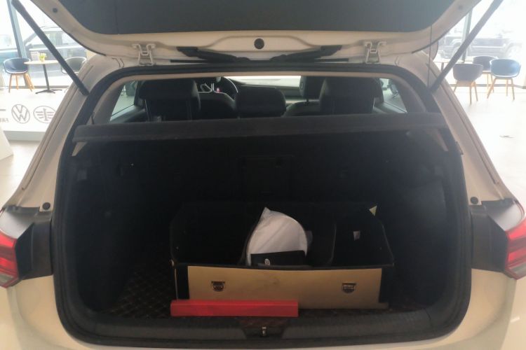 大众 高尔夫 2021款 280TSI DSG Pro机舱底盘23