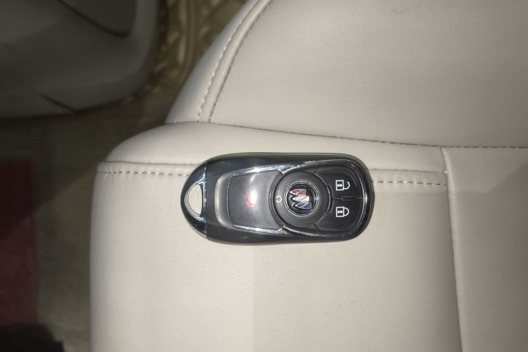 别克GL8 2020款 ES陆尊 653T 舒适型中控内饰11