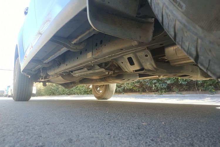 长城 炮 2023款 2.0T商用版手动柴油两驱精英型标箱GW4D20M局部细节9001