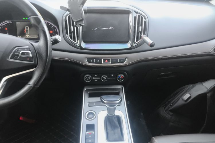 奇瑞 瑞虎7 2018款 1.5T 自动精英版 国V中控内饰16