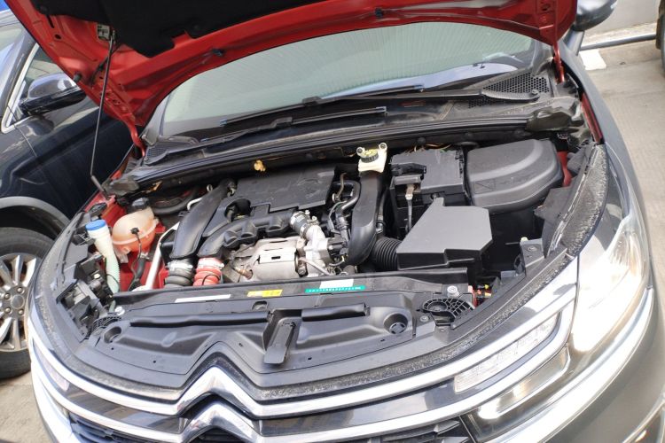 雪铁龙C4L 2016款 1.6T 自动精英型局部细节24