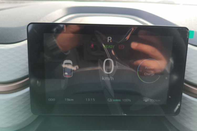 江淮钇为 钇为花仙子 2024款 挚爱版 301km Air中控内饰14