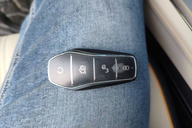 比亚迪 唐新能源 2024款 EV 冠军版 730KM 尊享型中控内饰11