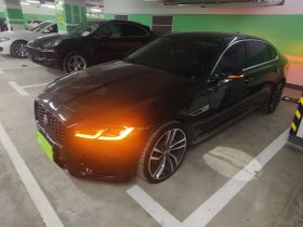 捷豹XFL 2023款 XFL 2.0T P200 两驱精英豪华版