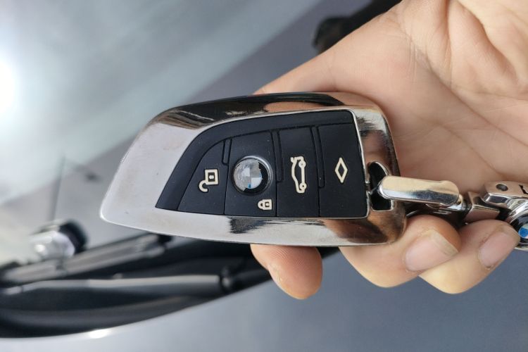 宝马X6 2021款 xDrive30i M运动套装中控内饰7001