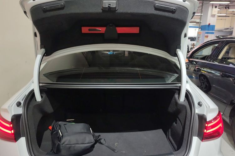 奥迪A3 2018款 30周年年型 Limousine 35 TFSI 时尚型中控内饰23