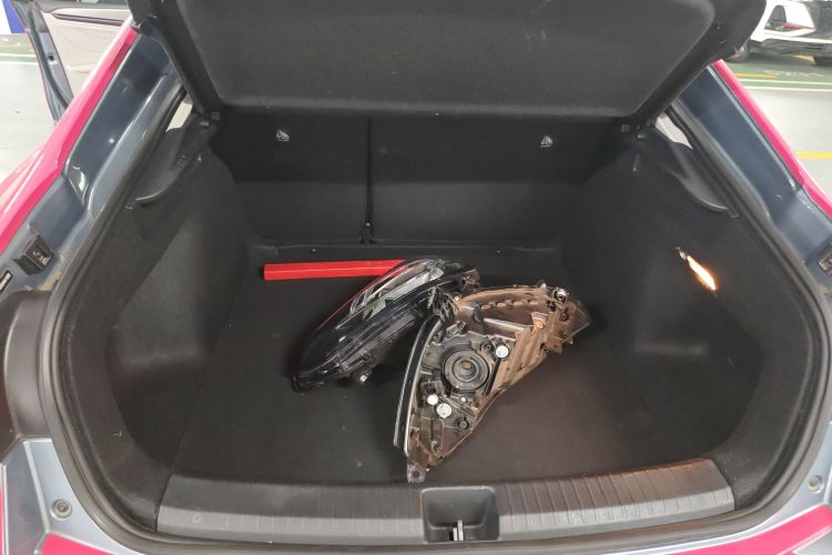 大众 2022款 凌渡L 280TSI DSG酷辣版机舱底盘23