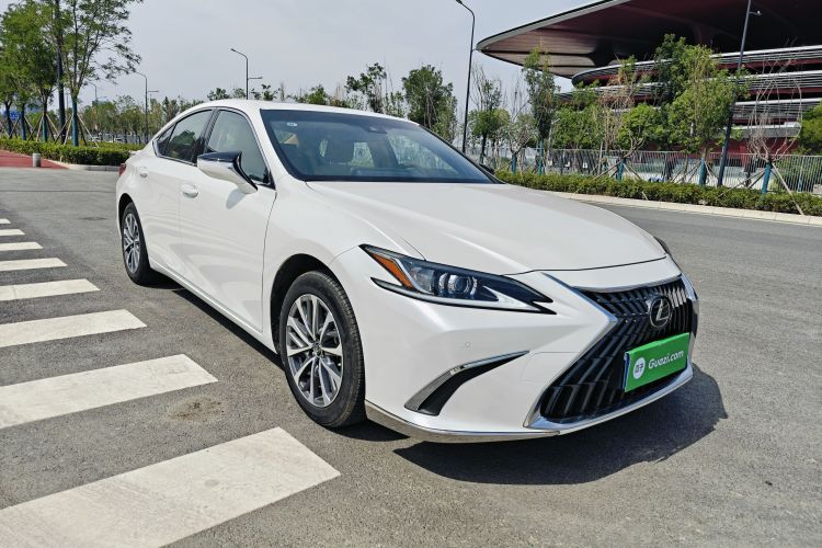 雷克萨斯ES 2023款 200 卓越版车身外观3
