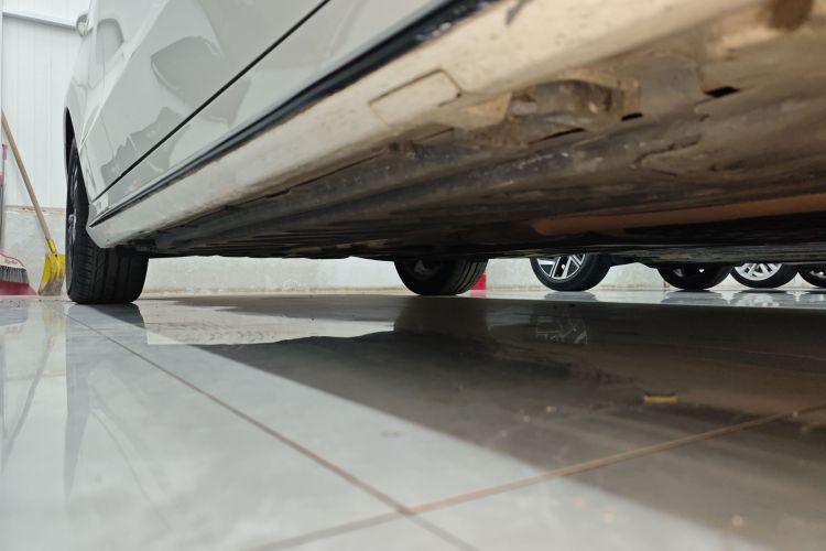 奔驰C级 2018款 C 200 L 运动版局部细节9001