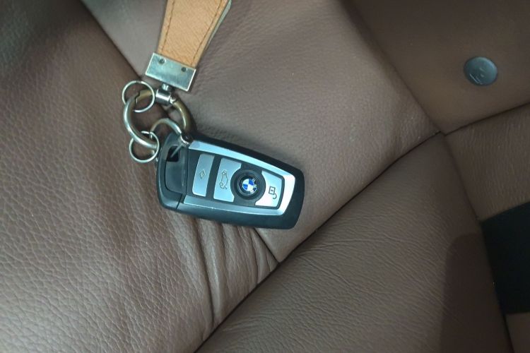 宝马5系 2014款 525Li 领先型中控内饰7001