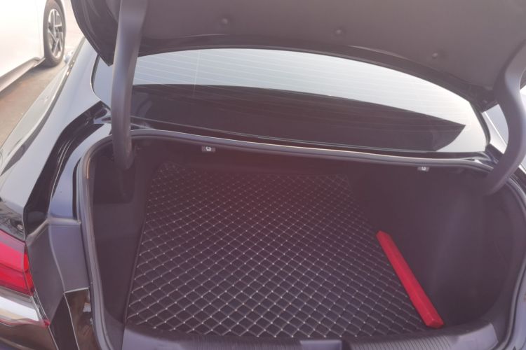 别克 君威 2023款 552T 智享型机舱底盘23