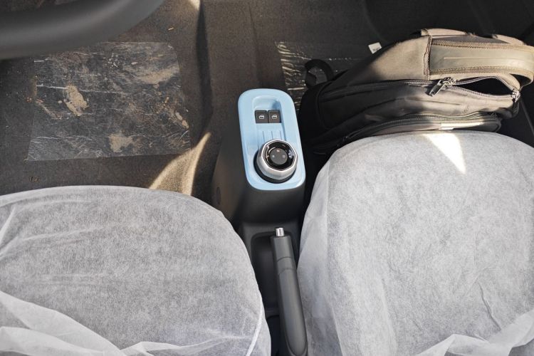 吉利银河 2024款 熊猫mini 200km 耐力熊局部细节18