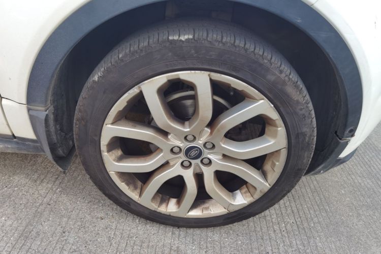 路虎 揽胜极光(进口) 2013款 2.0T 5门耀动版车身外观6007