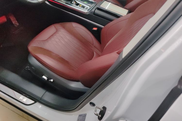 红旗HS5 2023款 2.0T 旗享Pro版中控内饰19