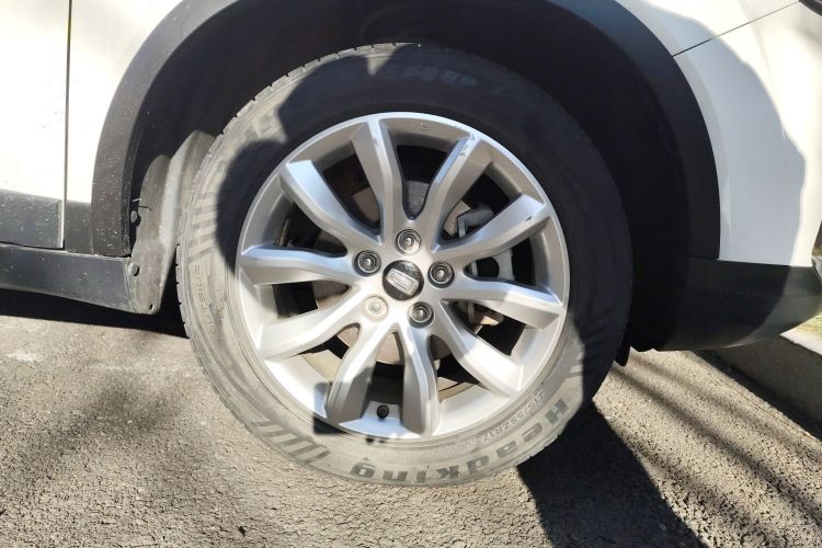 奔腾T33 2019款 1.6L 自动豪华型 国V车身外观10