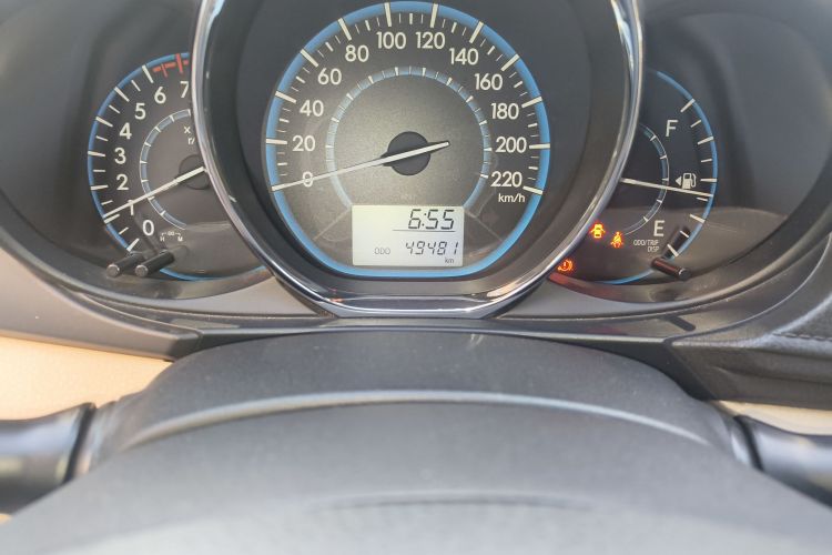 丰田 威驰 2014款 1.3L 手动型尚版中控内饰15