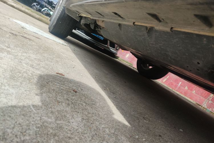 日产 奇骏 2019款 2.0L CVT智联舒适版 2WD机舱底盘29