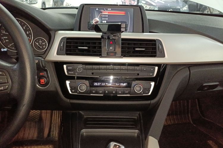 宝马3系 2016款 316Li 时尚型局部细节16