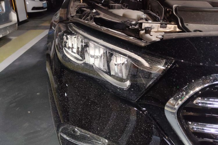 奔驰E级 2025款 E 300 L 时尚型车身外观8