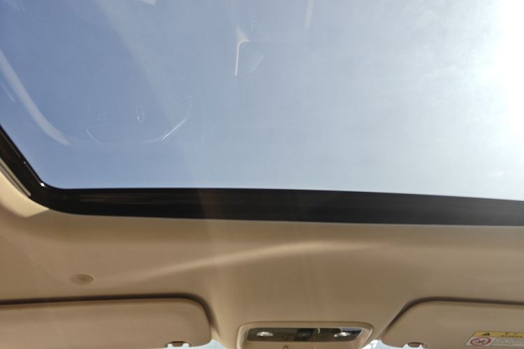 鸿蒙智行 问界M7 2022款 1.5T 后驱舒适版中控内饰22