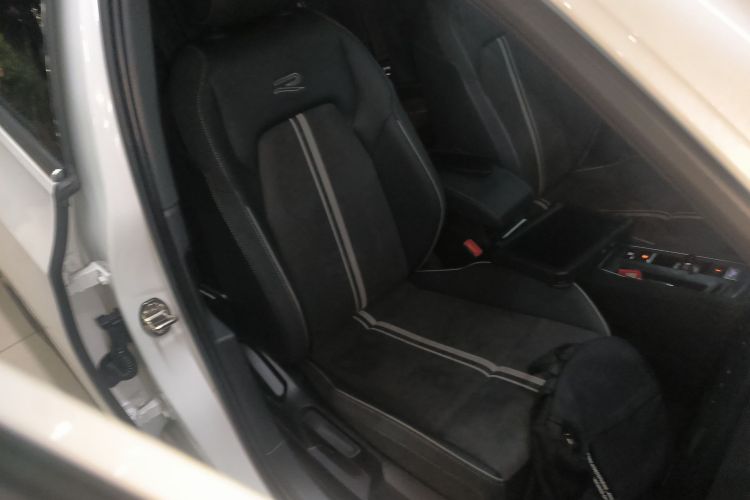 大众 高尔夫 2023款 改款 280TSI DSG R-Line Lite局部细节41