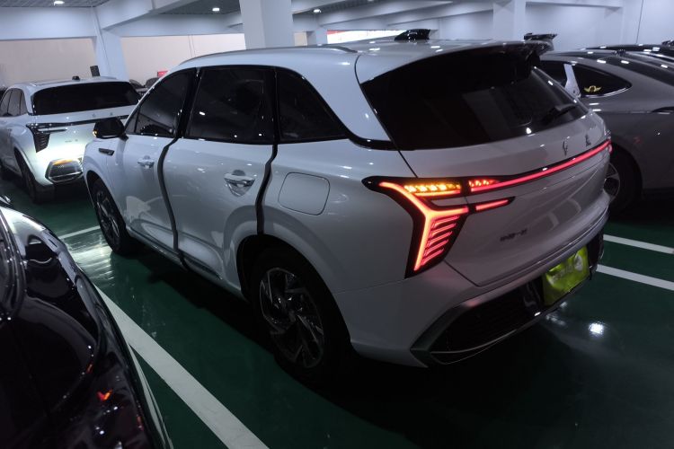 红旗HS3 PHEV 2024款 PHEV 115km 劲为版车身外观4