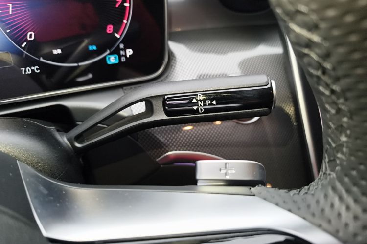 奔驰C级 2023款 改款 C 260 L 运动版局部细节18