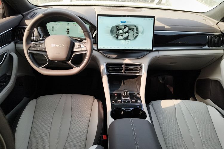 比亚迪 宋PLUS新能源 2025款 DM-i 智驾版 112KM 尊荣型中控内饰12