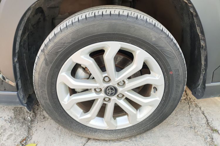 丰田 锋兰达 2023款 2.0L CVT精英版车身外观6007