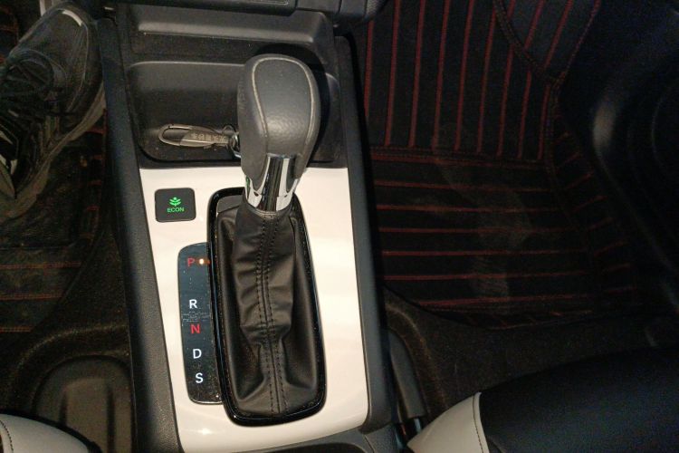 本田 飞度 2023款 1.5L CVT潮跑版中控内饰18