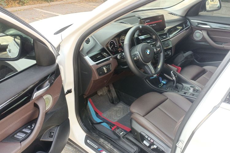 宝马X1 2022款 sDrive25Li 领先型中控内饰20