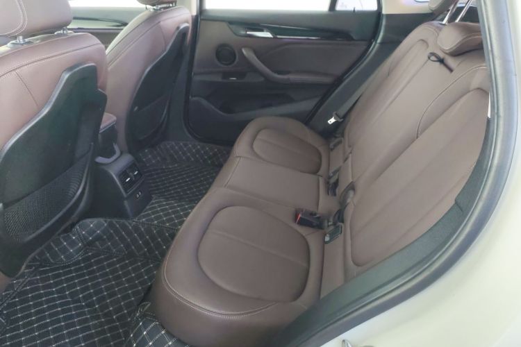 宝马X1 2020款 sDrive25Li 领先型中控内饰21